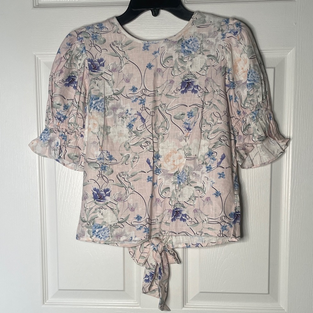Express Floral Linen Blend Short Puff Sleeve Open Back Blouse Top